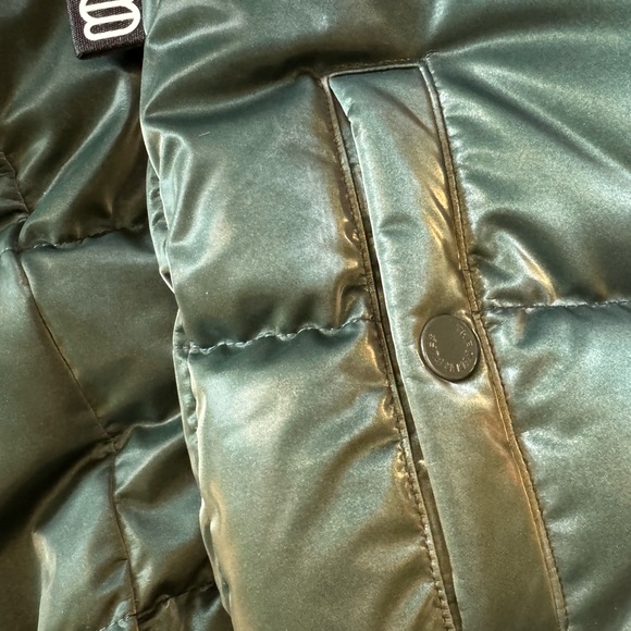 High shine green Super Puff Aritzia puffer 2XS - Picture 5 of 11